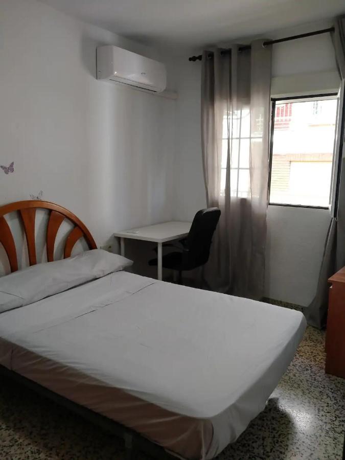 Apartamento 3 Dormitorios Frente A Hospital De Traumatologia Granada Ngoại thất bức ảnh