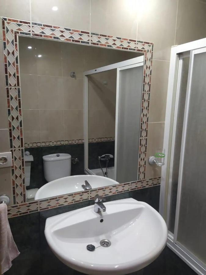Apartamento 3 Dormitorios Frente A Hospital De Traumatologia Granada Ngoại thất bức ảnh