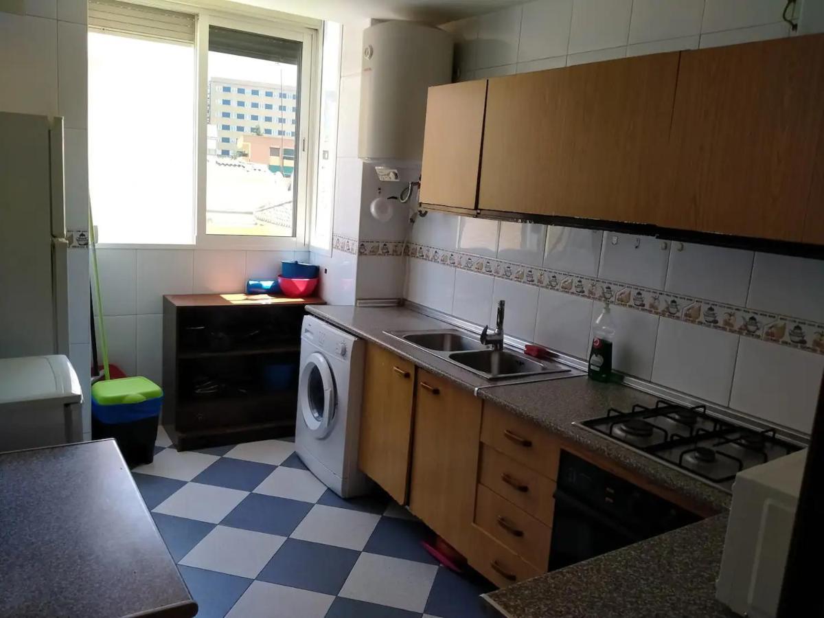 Apartamento 3 Dormitorios Frente A Hospital De Traumatologia Granada Ngoại thất bức ảnh